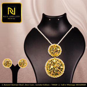 Exclusive Pendant Necklace Set – Meena & Pearl Work